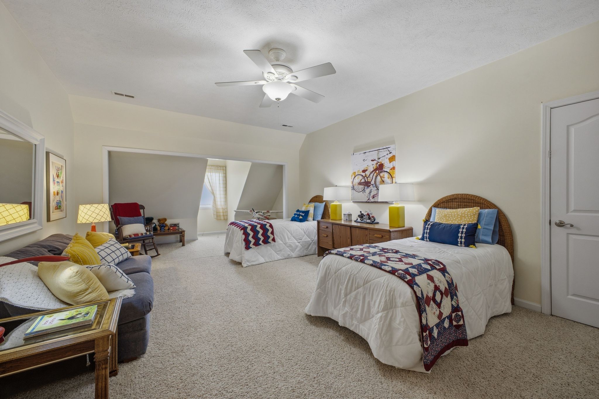 Large bonus room on second level